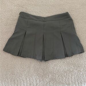 SHEIN Dark Gray Pleated Skorts